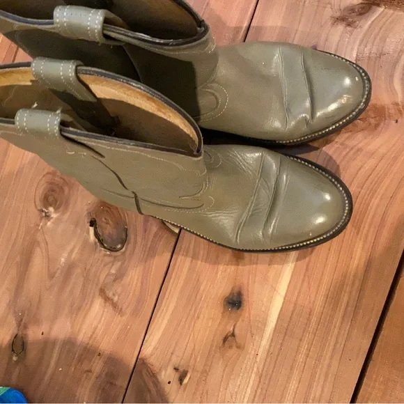 8 VINTAGE COWBOY BOOTS Womens,vintage gray boots,vintage western boots womens - Picture 3 of 7